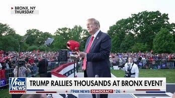 Trump Drew Amp 39 Diverse Crowd Amp 39 Of Thousands Of Supporters At Bronx Event Bryan Llenas Fox News Video Trump Drew Amp 39 Diverse Crowd Amp 39 Of Thousands Of Supporters At Bronx Event Bryan Llenas Fox News Video