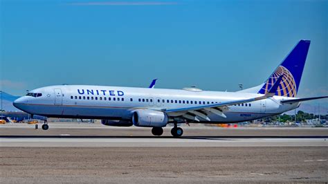 United Airlines Invites You To Help Yourself To More Snacks United Airlines Invites You To Help Yourself To More Snacks