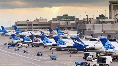 United Airlines Passenger Scammed Of 17 000 By Rogue Customer Service Agent United Airlines Passenger Scammed Of 17 000 By Rogue Customer Service Agent