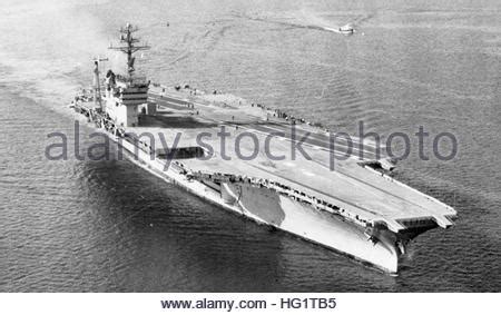 Uss America Cva 66 Underway In Early 1965 Stock Photo Alamy Uss America Cva 66 Underway In Early 1965 Stock Photo Alamy