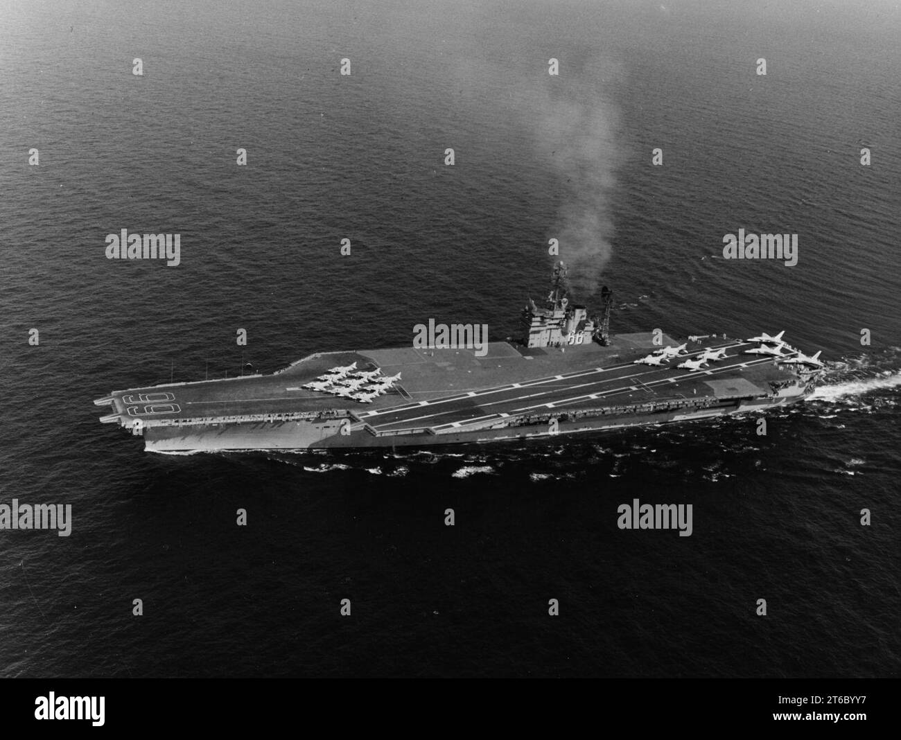 Uss America Cva 66 Underway On 31 August 1965 Stock Photo Alamy Uss America Cva 66 Underway On 31 August 1965 Stock Photo Alamy