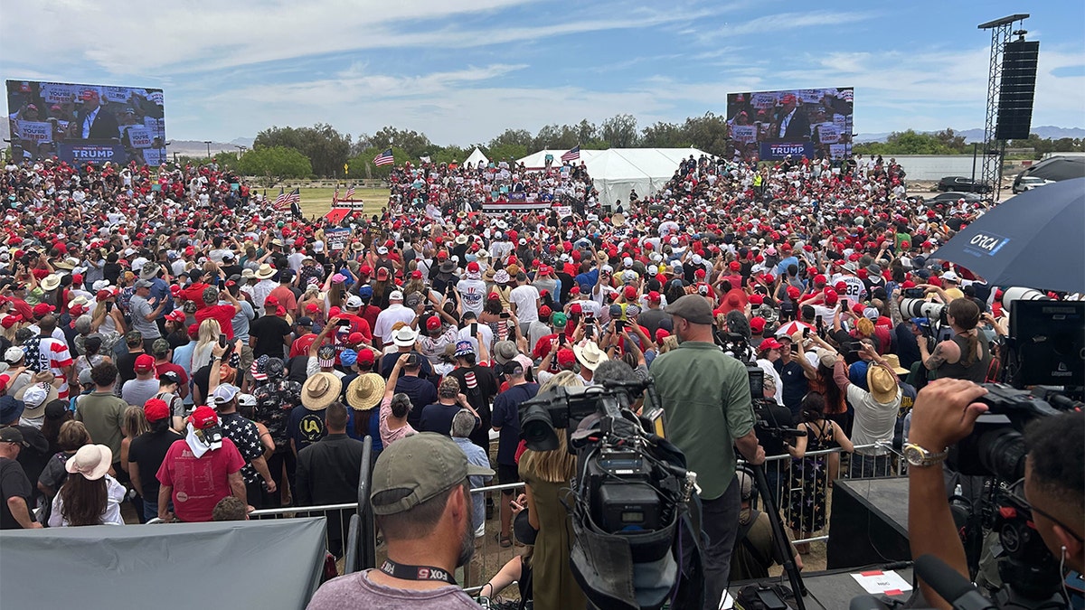 #Watch | Trump Supporters Demand Removal Of Tim Walz’s 95% Zyn Tax At Las Vegas Rally #Shorts #Watch | Trump Supporters Demand Removal Of Tim Walz’s 95% Zyn Tax At Las Vegas Rally #Shorts