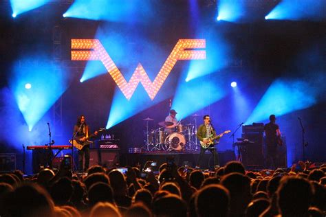 How to Find Affordable Tickets for Weezer Orlando Concerts