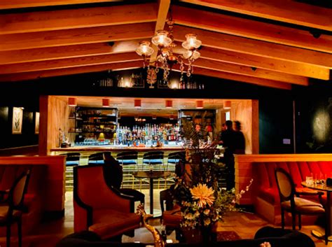 Where To Find The Best Bar Food In Dallas From Upscale Spots To Classic Dives