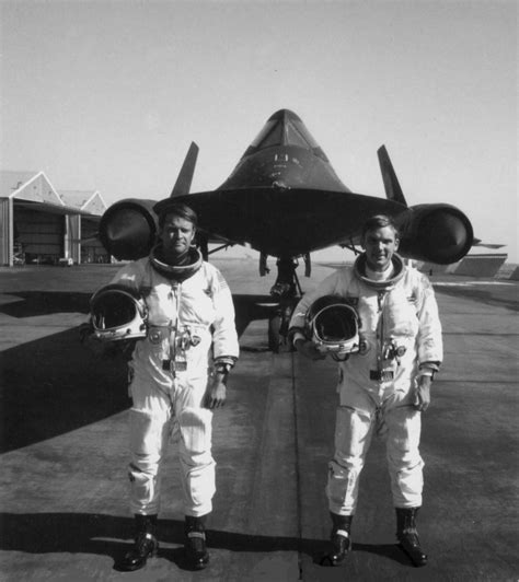 World S Fastest Jet Crew Reunites On Sr 71 Anniversary Cnn